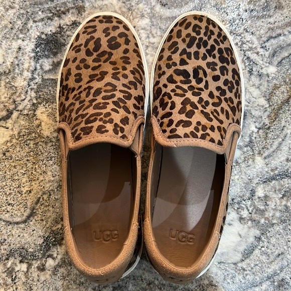 Ugg cheetah slip ons - Picture 3 of 4